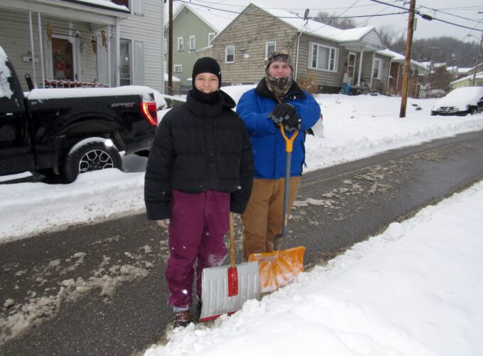 Ohio Valley Residents Digging Out as Snowfall Subsides